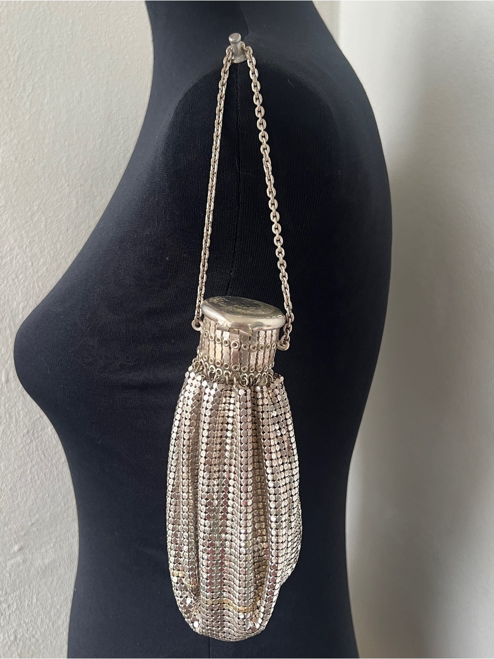Vtg Whiting & Davis Silver Mesh Metal Evening Bag Accordion Open Beggars Purse